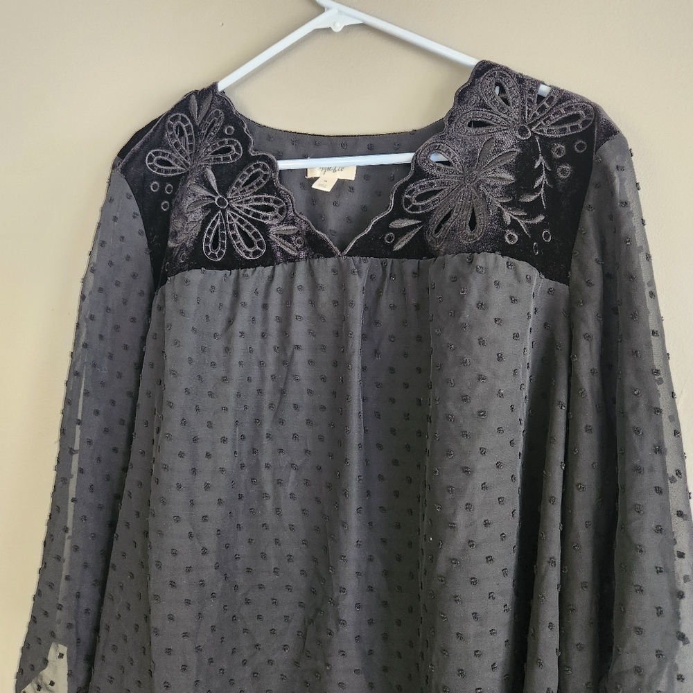 Style & Co‎ Women's XL Deep Black Swissdot Velvet Yolk Accent Blouse w/Camisole - Picture 2 of 9